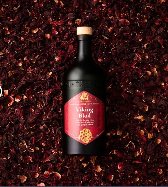 Hibiscus gives Dansk Viking Blod, meaning blood, its characteristic reddish colour, evocative of the blood Vikings spilled in their fierce battles, hence the name. However, this mead is completely harmless, with a sweet, floral taste. 
.
#beerhouseky #beerhousekentucky #danskmjod